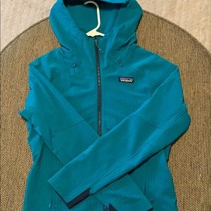 Full zip Patagonia Jacket